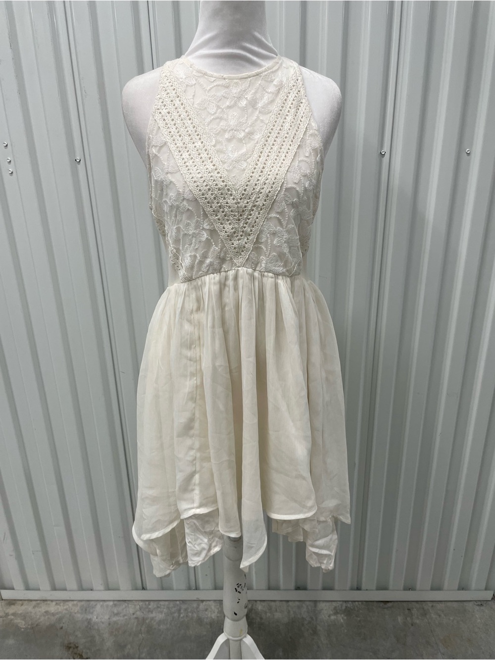 Abercrombie Cream Lace Handkerchief Hem Asymmetric Mini Dress XS Coquette Doll